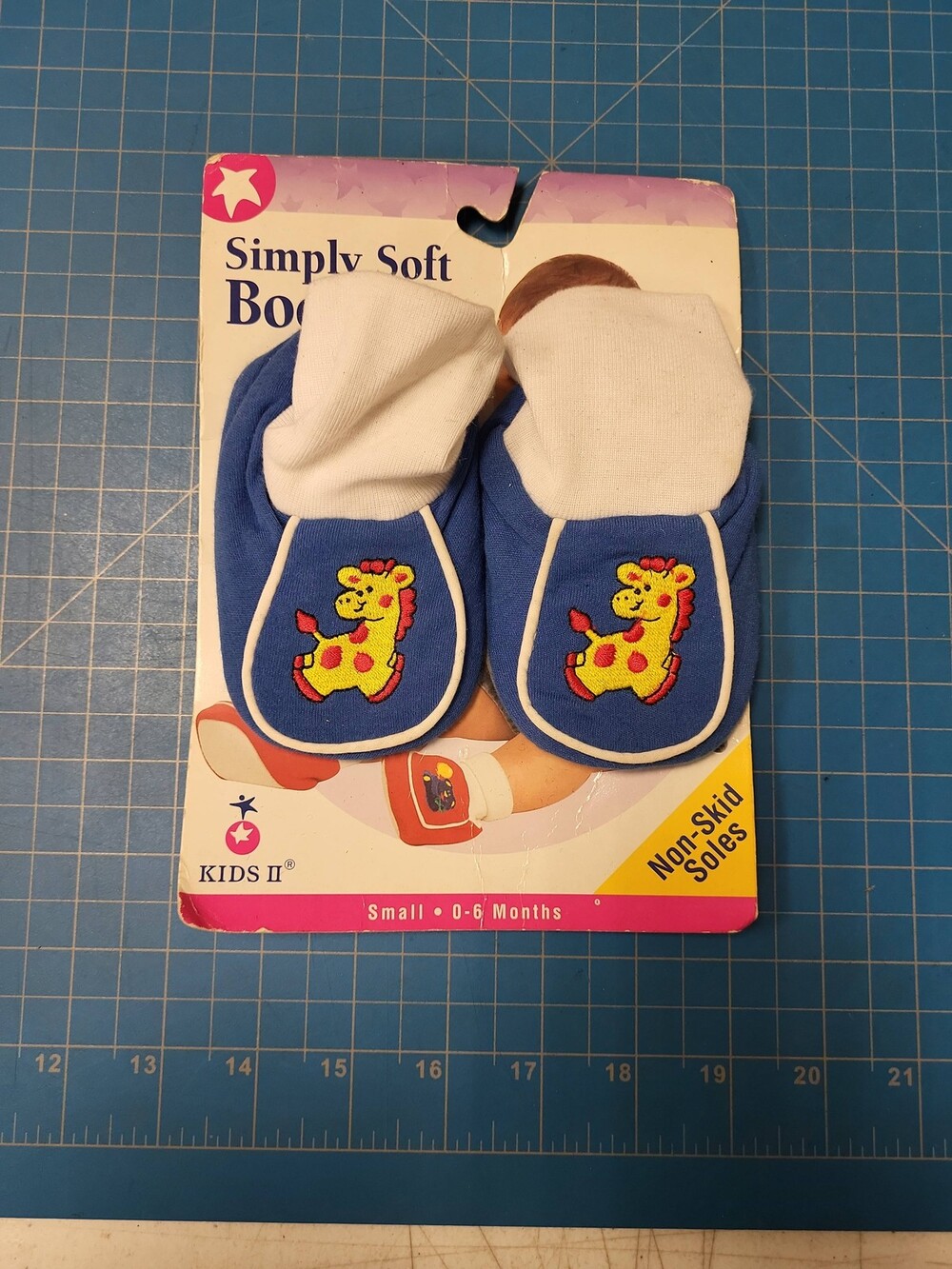 Simply Soft Kids II Booties Baby Infant 0-6 Months Small Blue White Giraffe